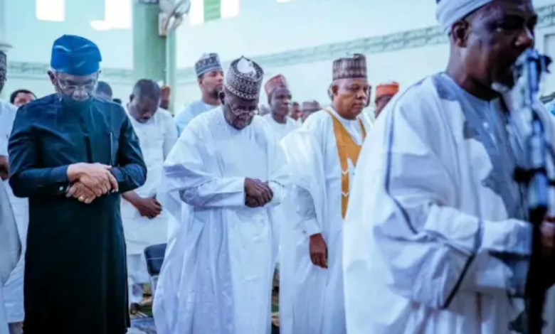 Presidential Candidate, Bola Tinubu And His Vice, Kashim Shettima Attend Friday Prayer In Abuja