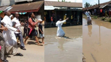 Rev. Fr. leads church members to protest against deplorable road in Abia (Photos)